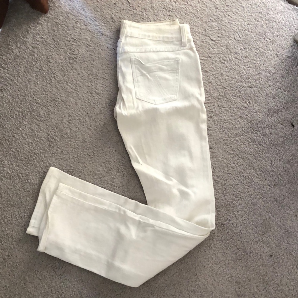 Delia’s White Straight Leg Jeans